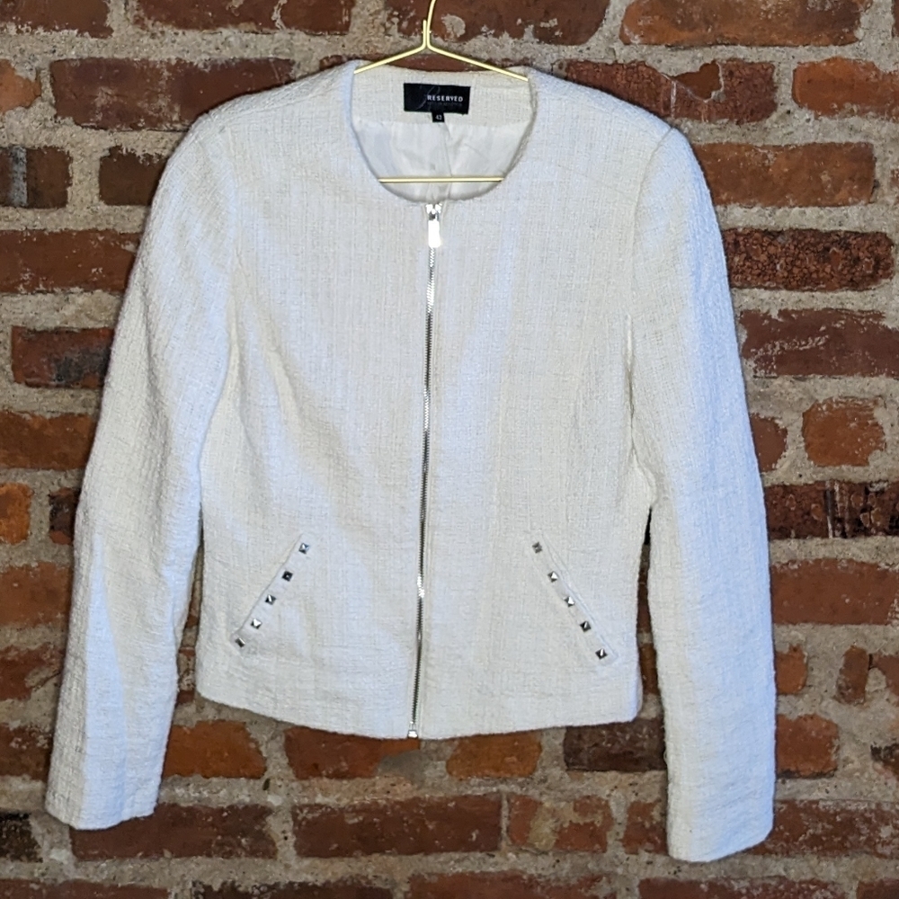 Reserved Size 42 White Full Zip Blazer w/ Silver Studs on Pockets‎